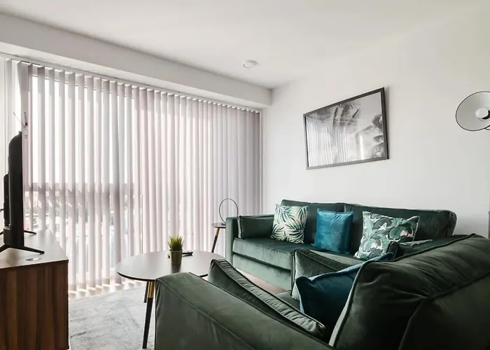 Beautiful 2 Bed Apartment In A Converted Mill